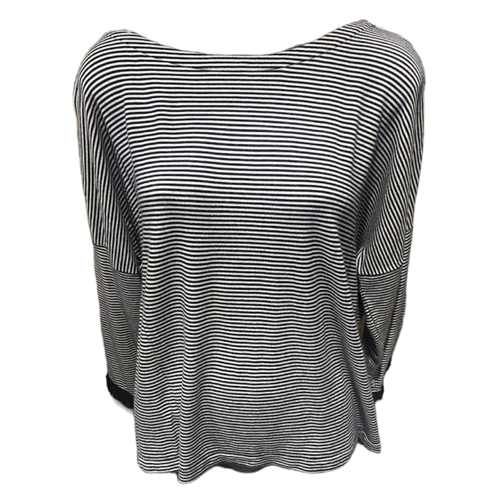 EUC! Vineyard vines black and white striped shirt